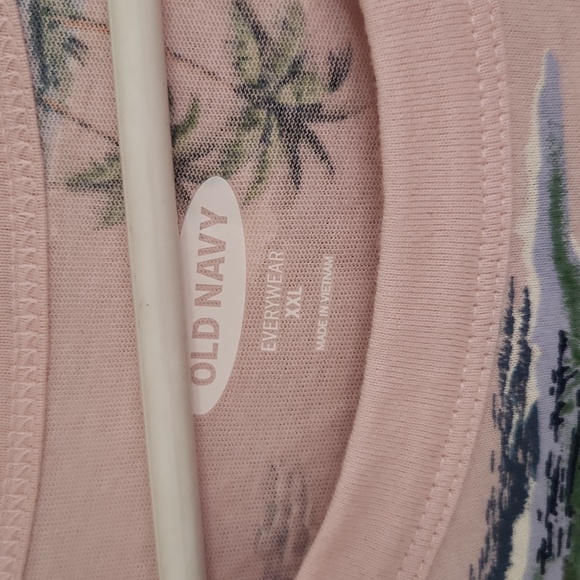 Island t shirt - Picture 3 of 3